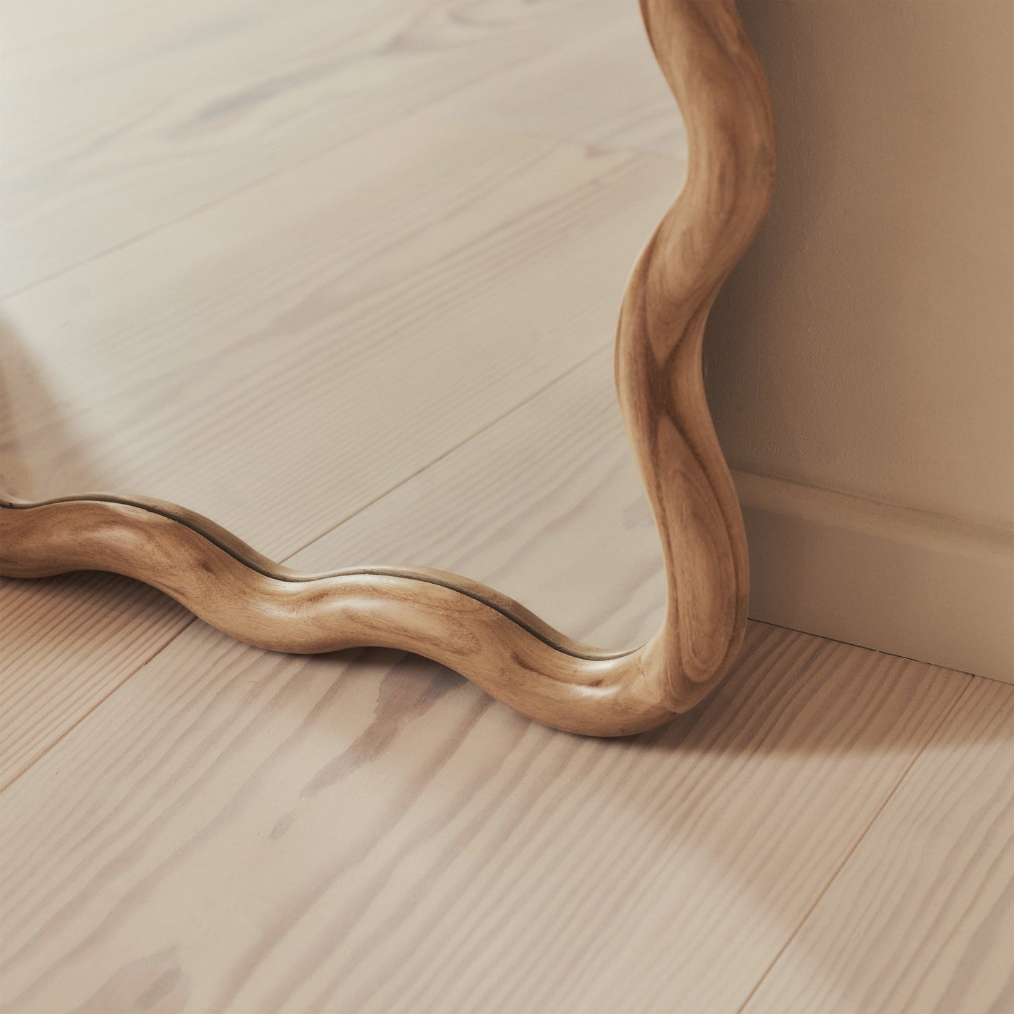 Marea - Specchio Intero Retro Ondulato in Legno Chiaro 170cm x 80cm