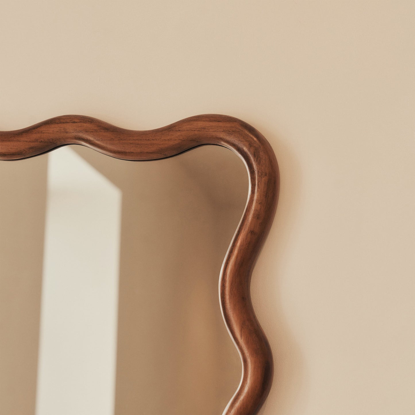 Marea - Specchio Intero Retro Ondulato in Legno Scuro 170cm x 80cm