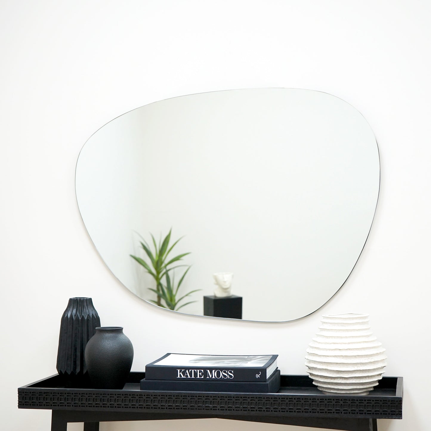 Edge - Grande Specchio Irregolare a Laghetto Senza Cornice 100cm x 75cm
