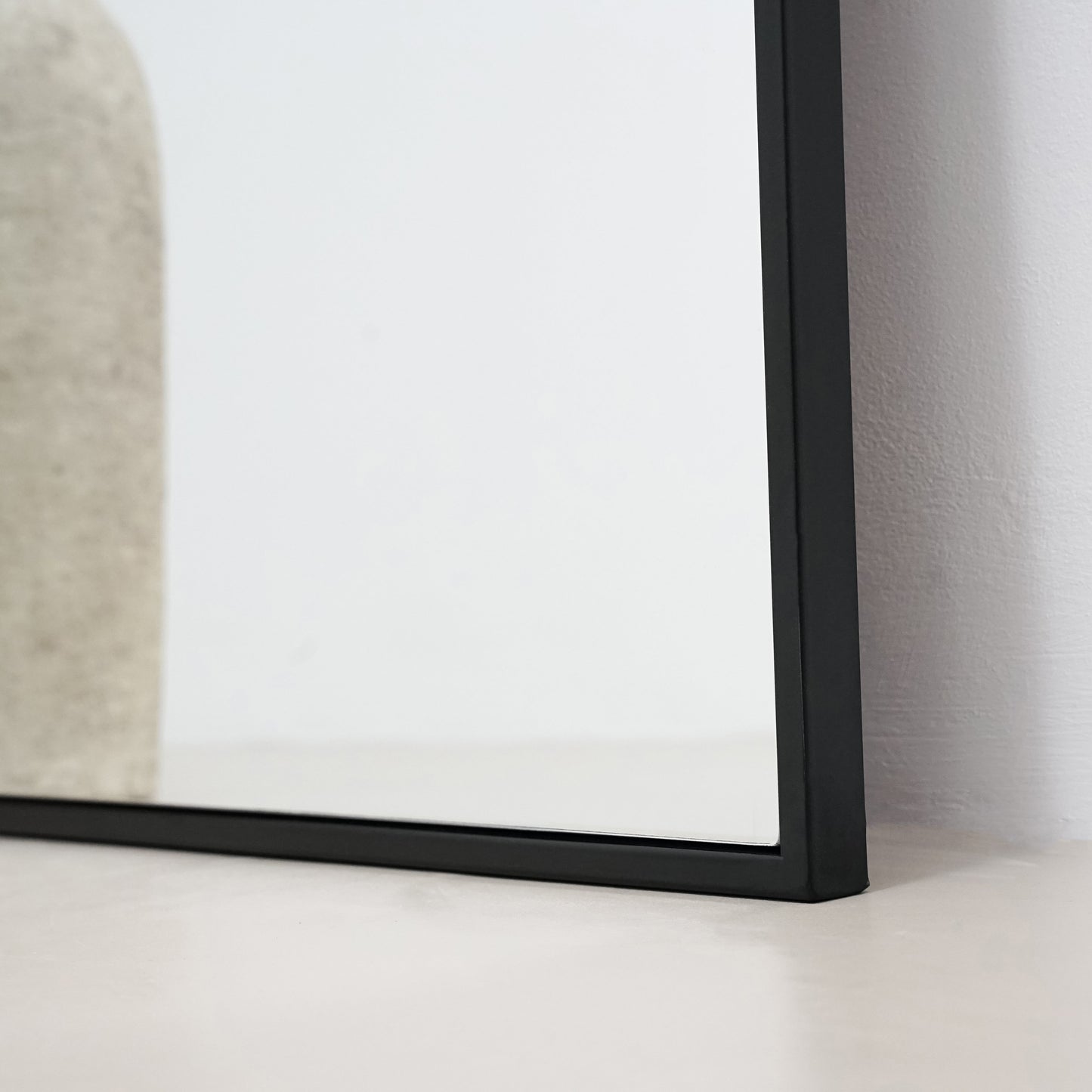 Liberty - Specchio in Metallo ad Arco Nero a Figura Intera 160cm x 60cm