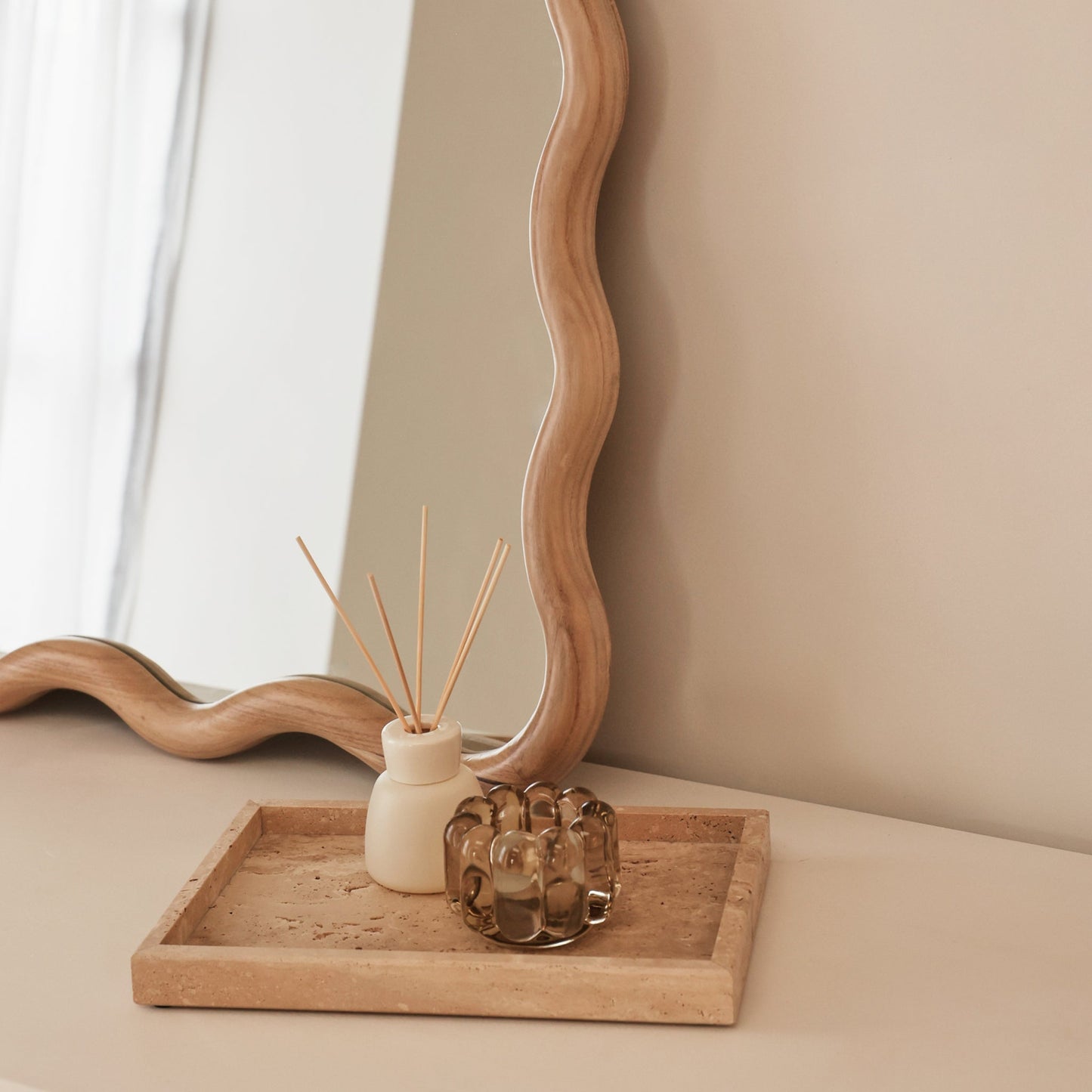 Marea - Specchio da Parete Retro Ondulato in Legno Chiaro 100cm x 70cm