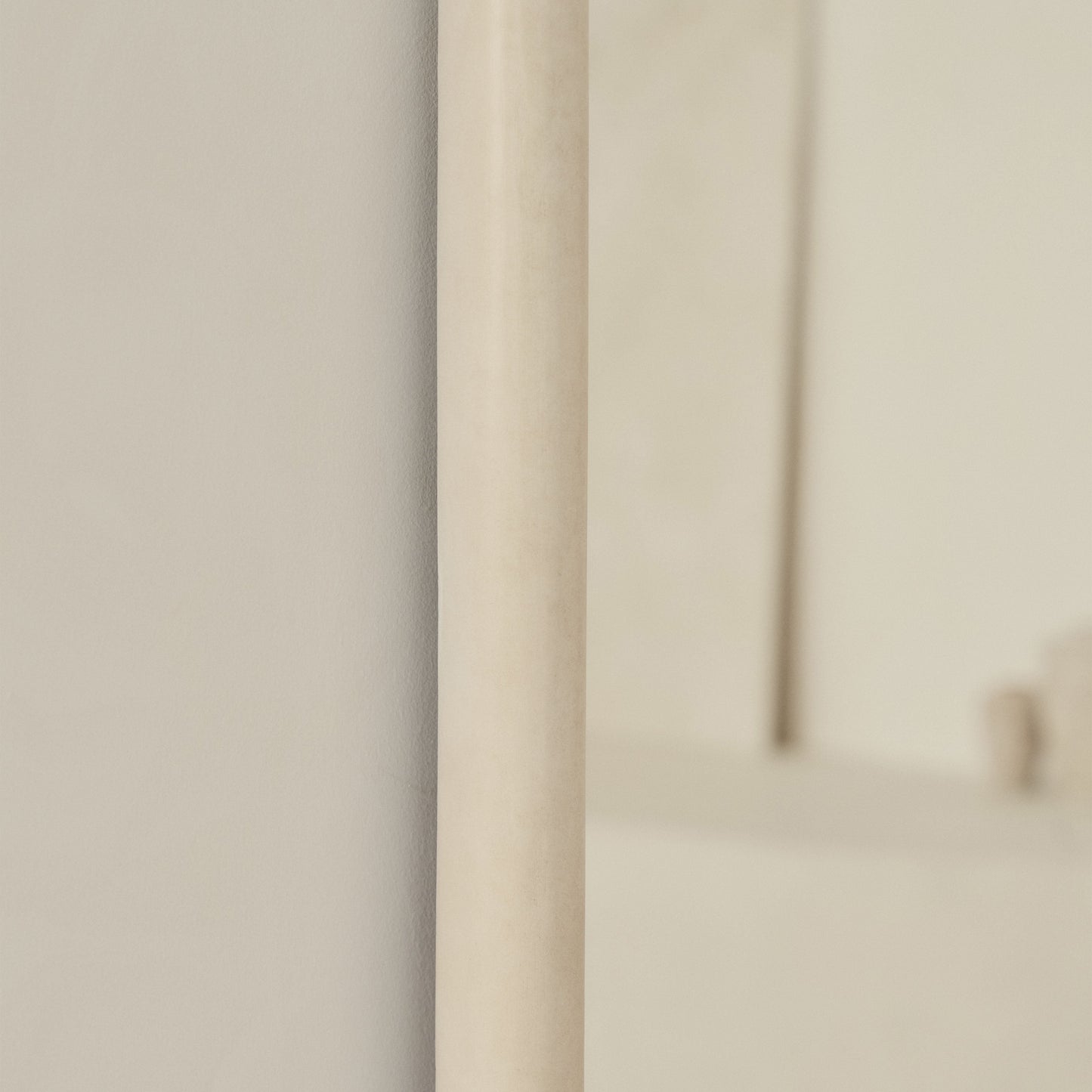 Amora - Specchio ad Arco Grande a Figura Intera in Cemento 190cm x 100cm