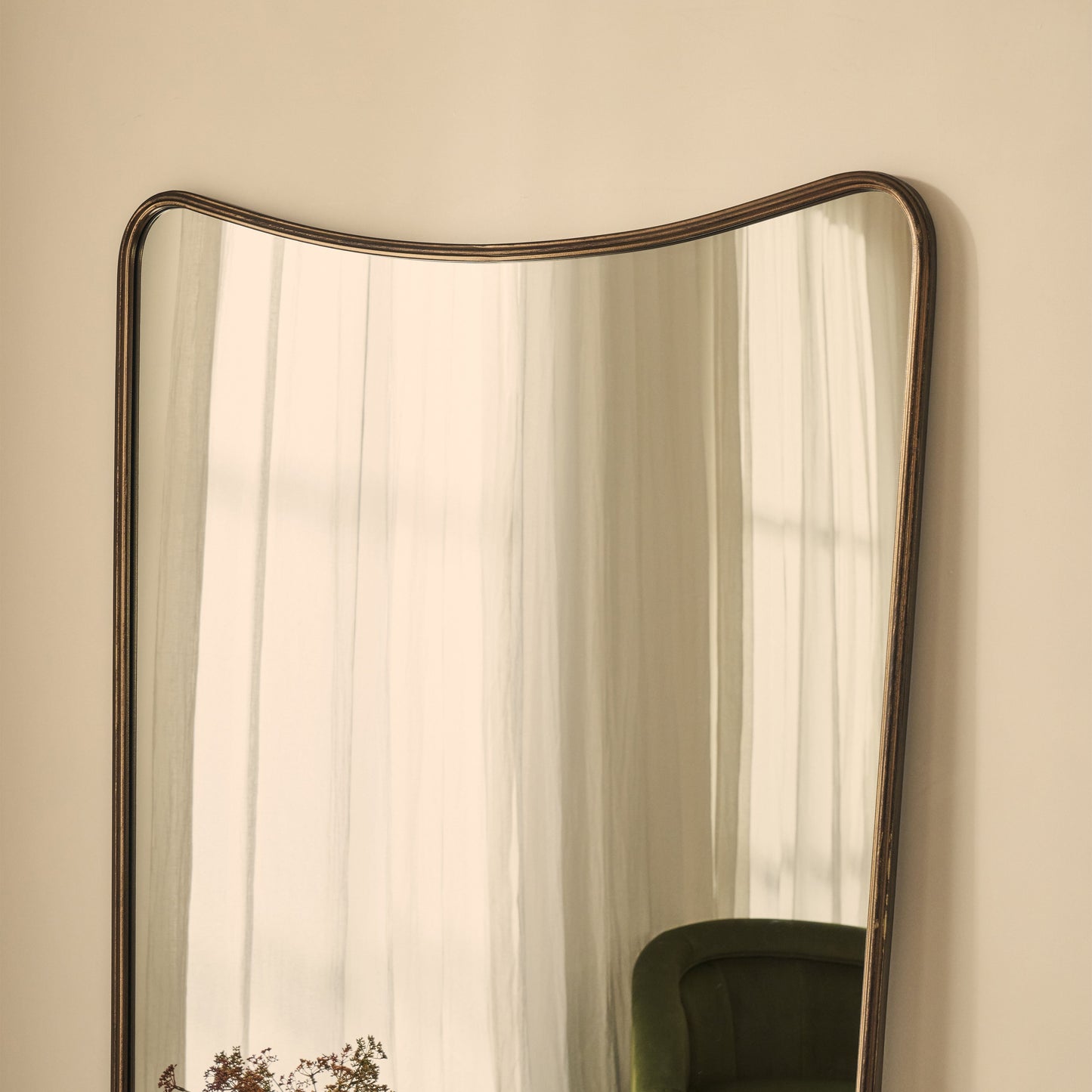 Louis - Specchio in Metallo Curvo a Figura Intera Bronzo Antico 180cm x 100cm