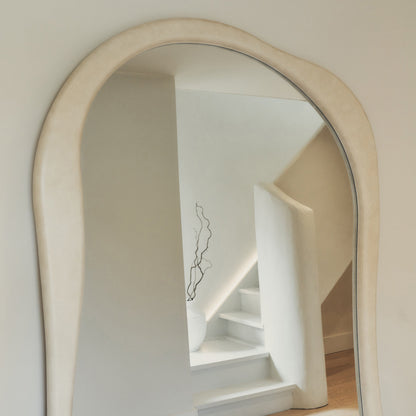 Arcurva - Specchio Irregolare Grande a Figura Intera in Cemento 190cm x 120cm