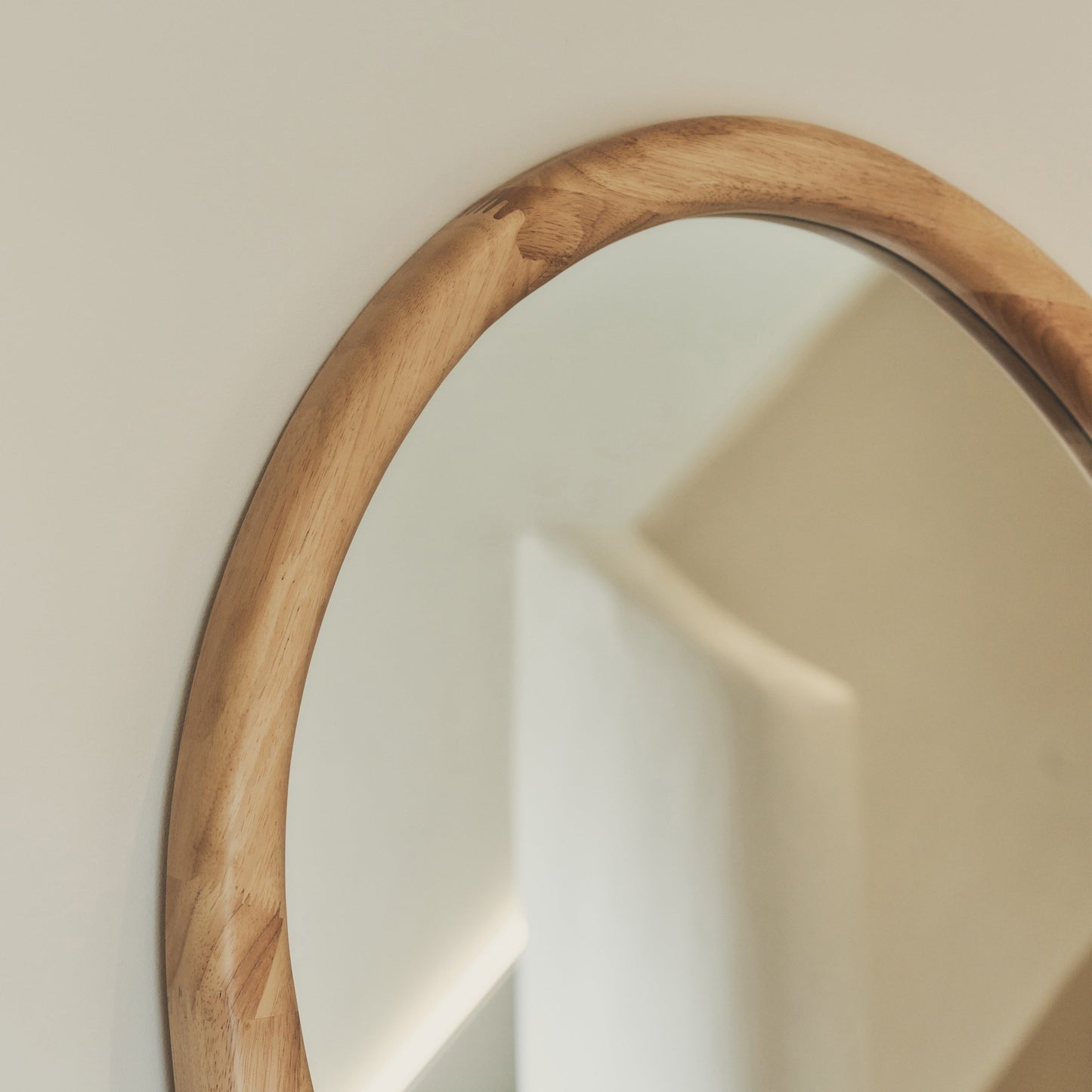 Arcurva - Specchio Irregolare Grande Intero in Legno Chiaro 170cm x 85cm