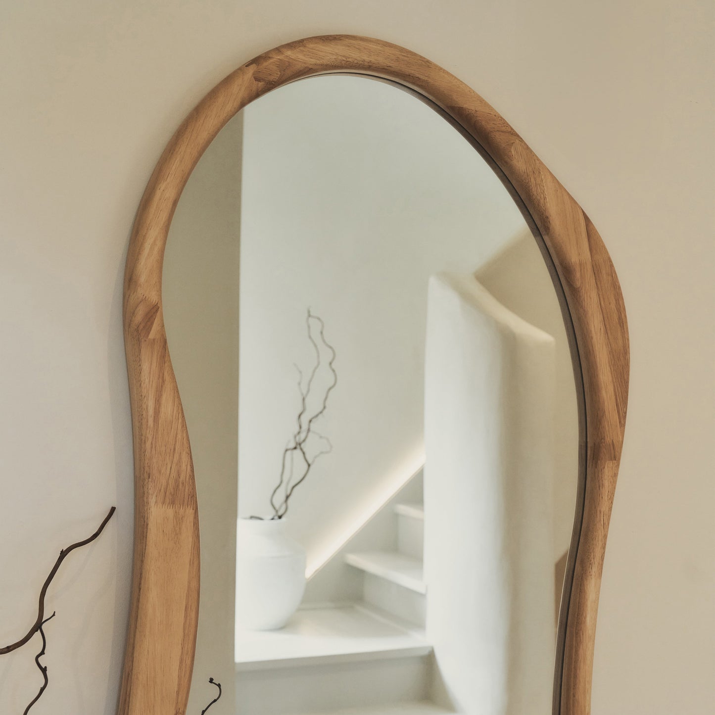 Arcurva - Specchio Irregolare Grande Intero in Legno Chiaro 170cm x 85cm