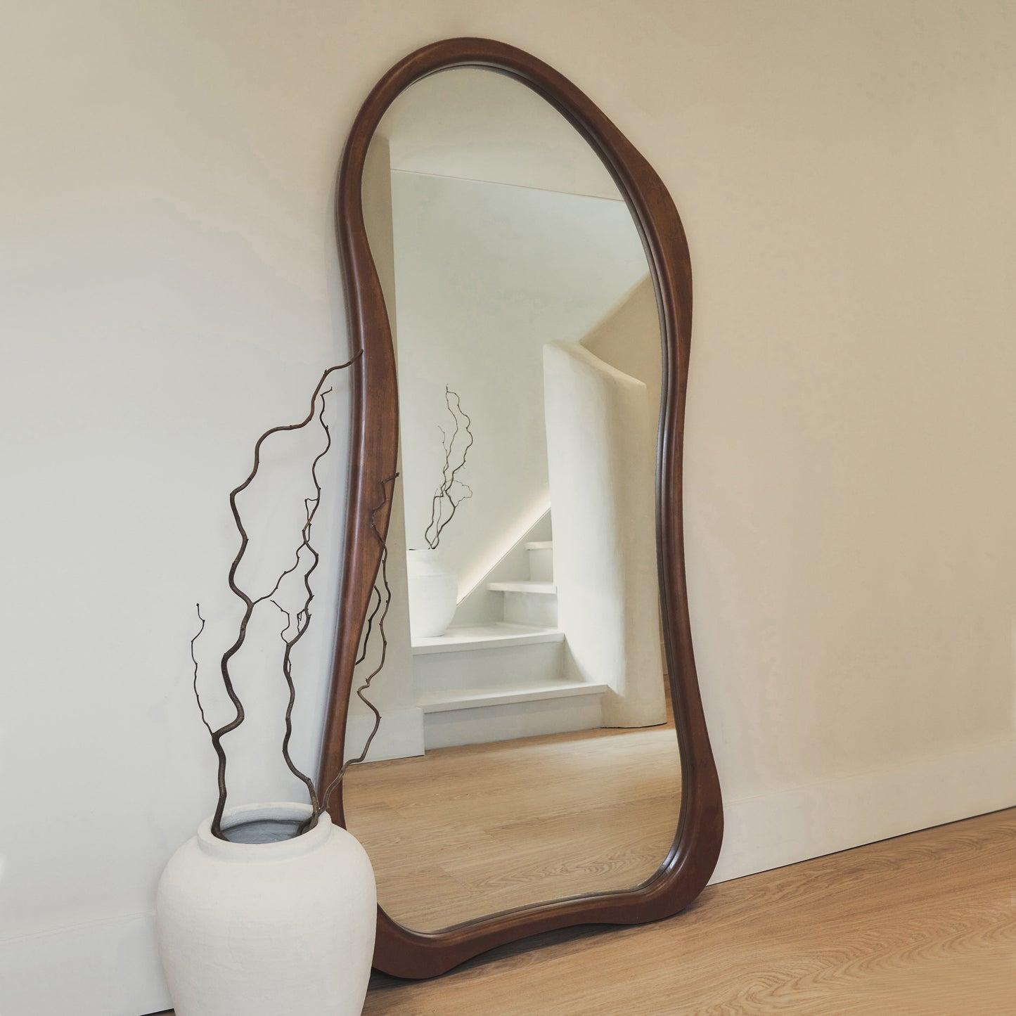 Arcurva - Specchio Irregolare Grande a Figura Intera in Legno Scuro 170cm x 85cm