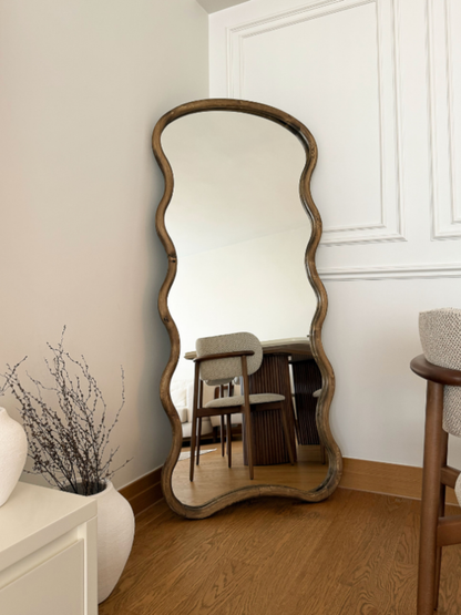 Loréa - Specchio Organico Ondulato in Legno 180x80