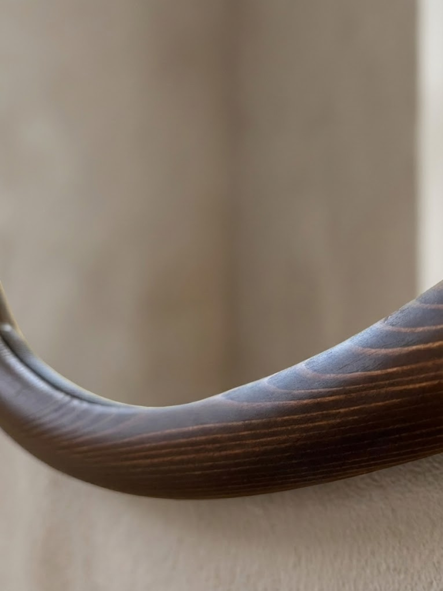 ELIN – Specchio da parete rotondo Japandi in legno 70 cm