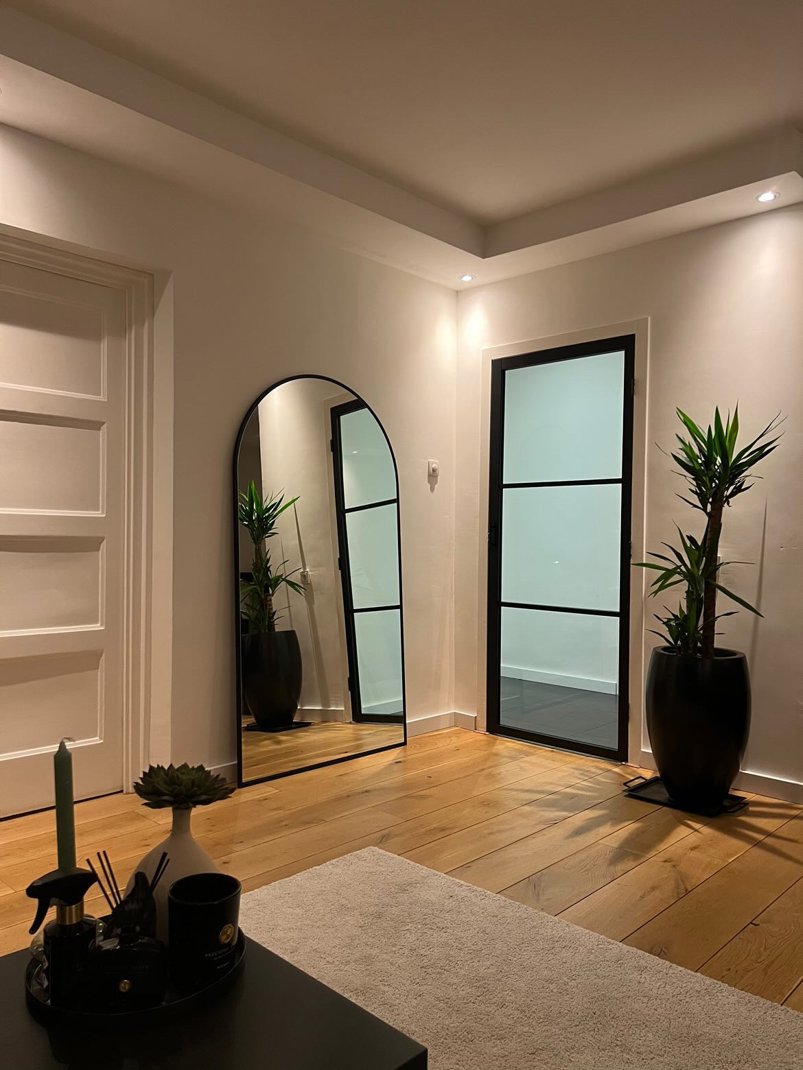 Grande Specchio da Terra Ovale 180x100 Nero