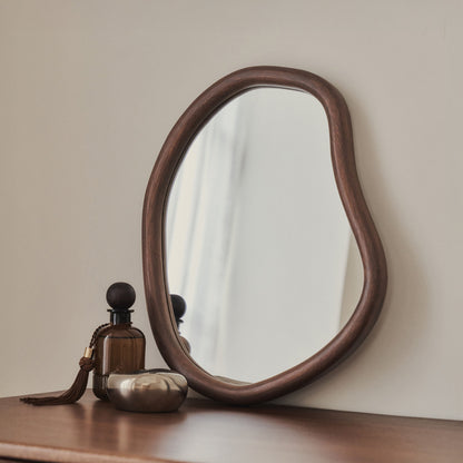 Aaliyah - Specchio da Parete Irregolare in Legno Scuro 42cm x 35cm