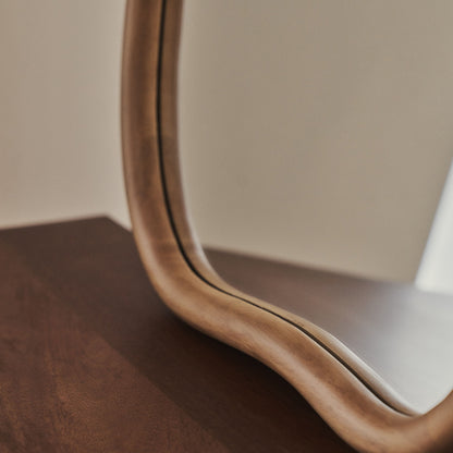 Aaliyah - Specchio da Parete Irregolare in Legno Caldo 42cm x 35cm