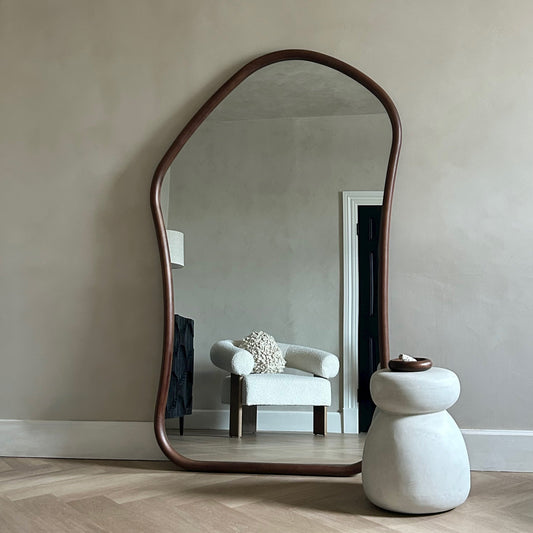 Aaliyah - Specchio Irregolare Grande a Figura Intera in Legno Scuro 180cm x 110cm
