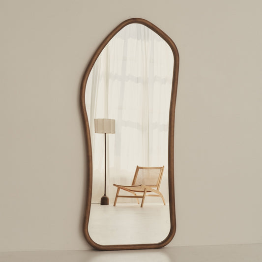 Aaliyah - Specchio Irregolare a Figura Intera in Legno Caldo 180cm x 80cm