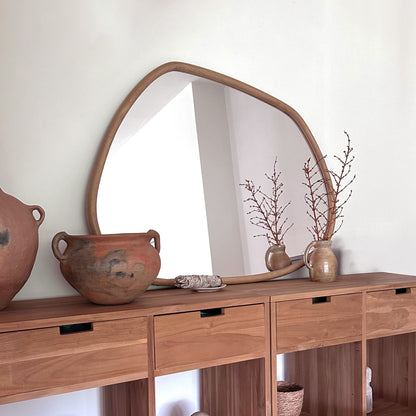 Aaliyah - Specchio Irregolare da Parete in Legno Caldo 110cm x 80cm