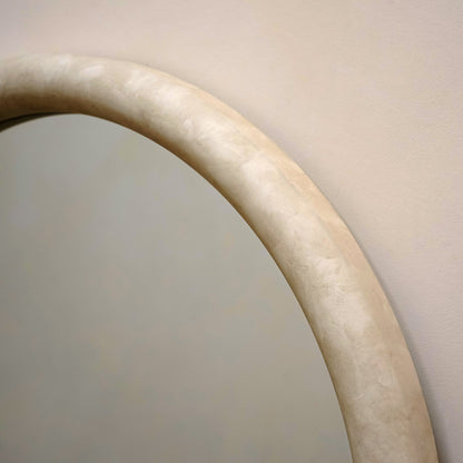 Amora - Specchio Grande ad Arco in Cemento a Figura Intera 172cm x 60cm