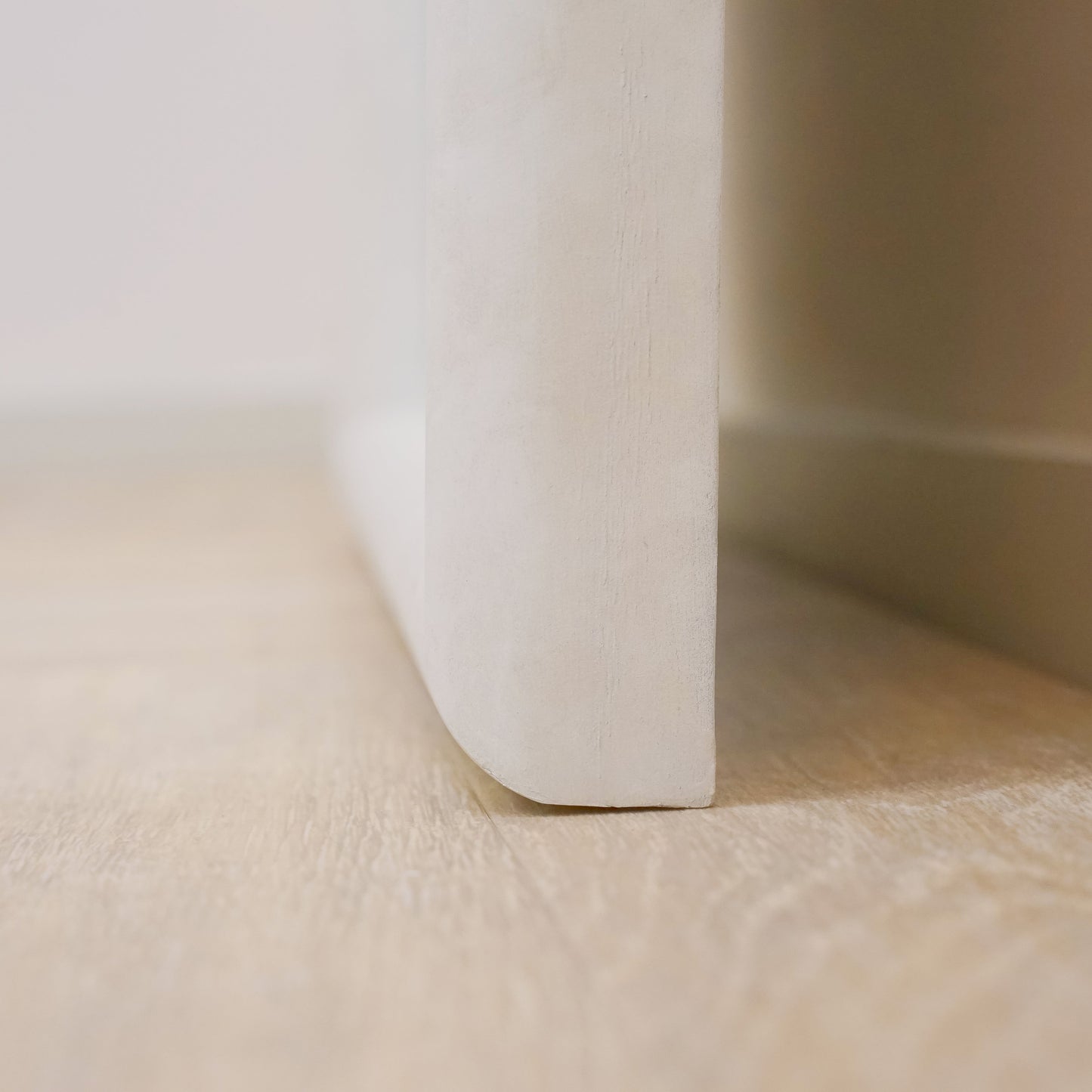 Amora - Specchio Grande ad Arco in Cemento a Figura Intera 172cm x 60cm