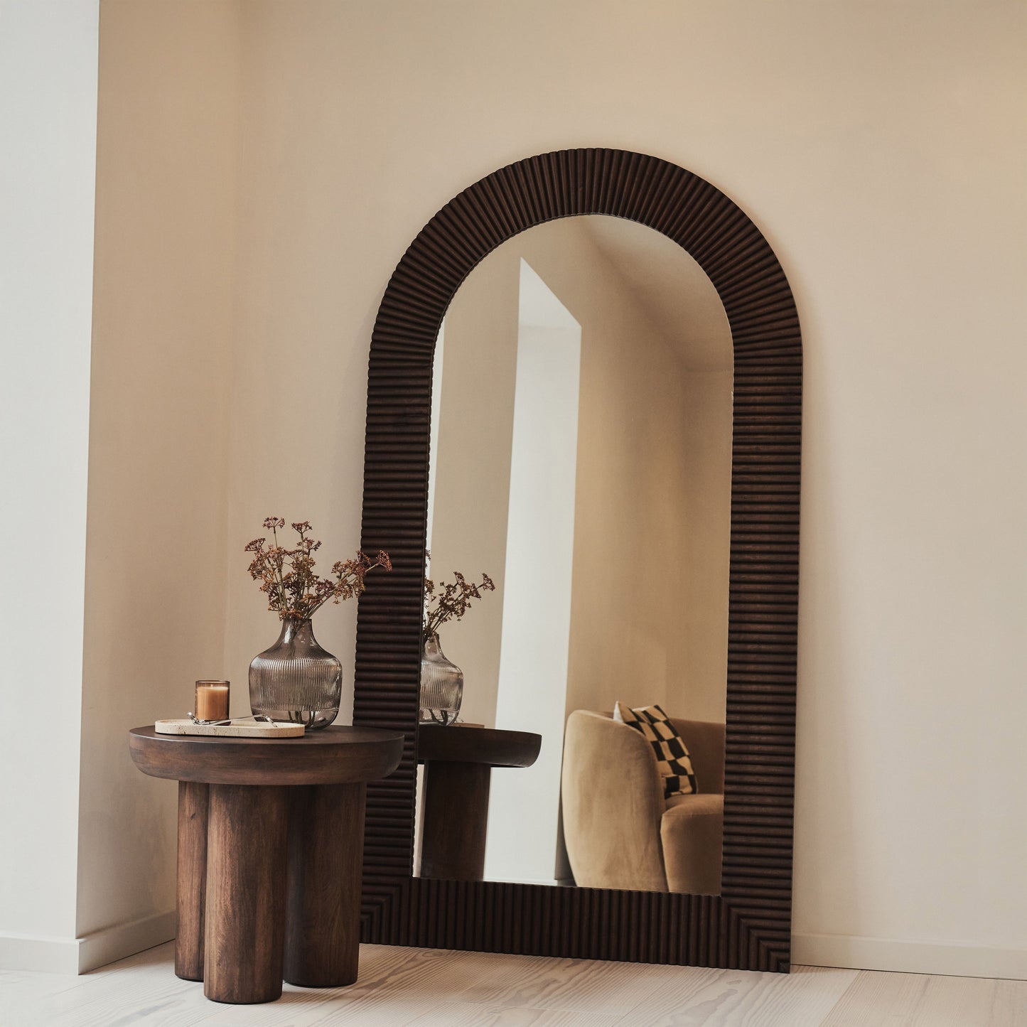 Sloane - Specchio ad Arco Premium Grande in Legno Scuro 180cm x 100cm
