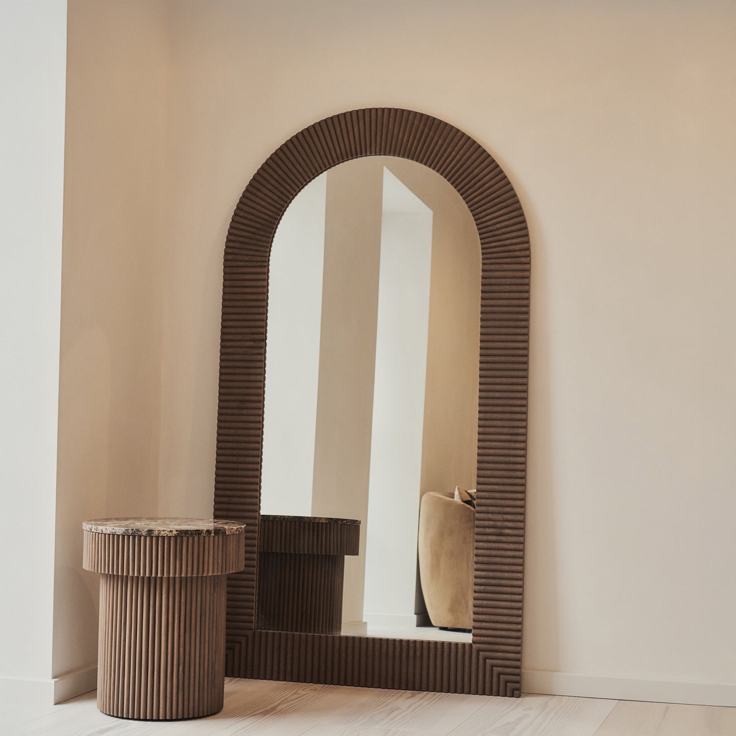 Sloane - Specchio ad Arco Premium Grande Legno Caldo 180cm x 100cm