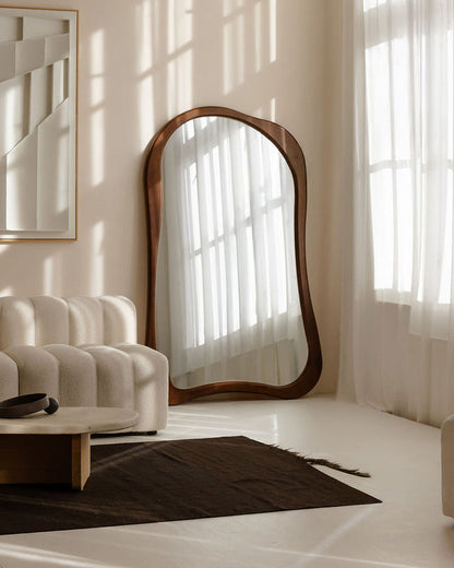 Arcurva - Specchio Irregolare Grande in Legno Scuro a Figura Intera 190 cm x 120 cm