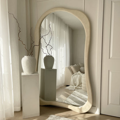 Arcurva - Specchio Irregolare Grande a Figura Intera in Cemento 190cm x 120cm