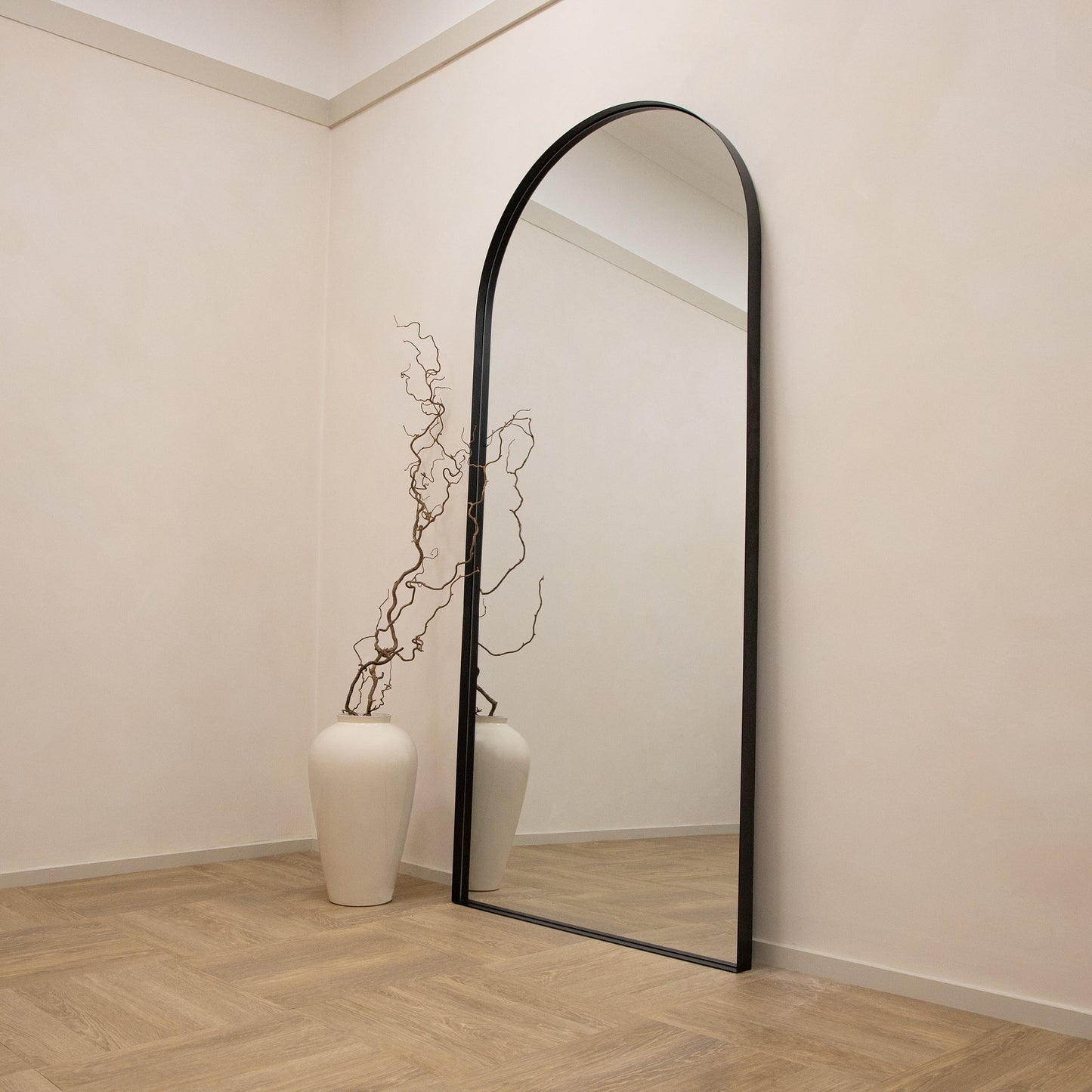 Arcus - Specchio ad Arco in Metallo Nero a Figura Intera 200cm x 90cm