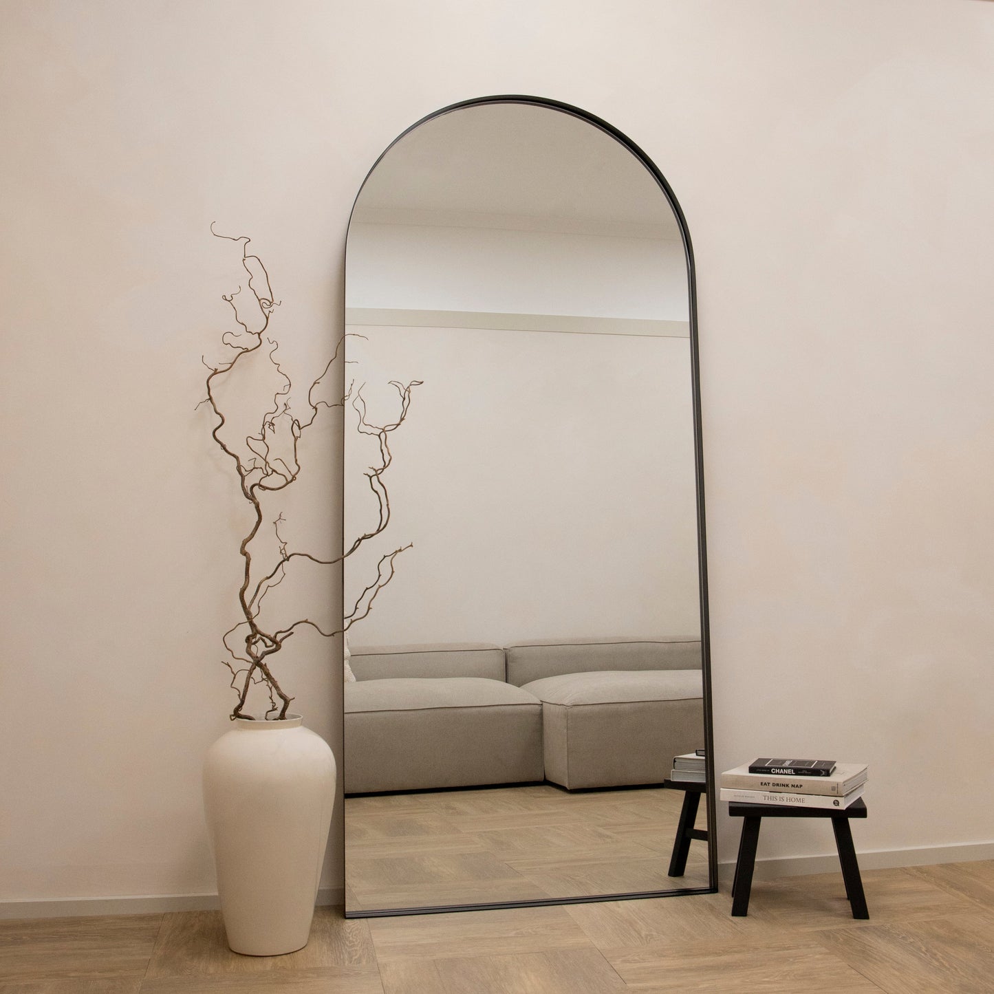 Arcus - Specchio ad Arco in Metallo Nero a Figura Intera 200cm x 90cm