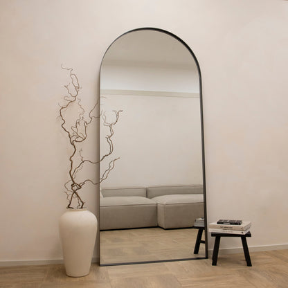 Arcus - Specchio ad Arco in Metallo Nero a Figura Intera 200cm x 90cm