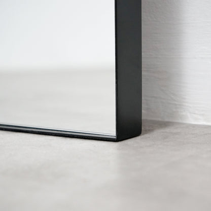 Aria - Specchio Grande in Metallo Nero a Figura Intera 180cm x 90cm
