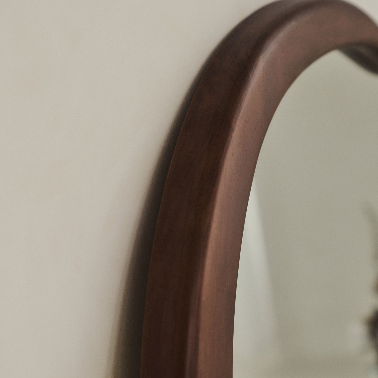 Arcurva - Specchio Irregolare Grande Sopracamino in Legno Scuro 130cm x 80cm