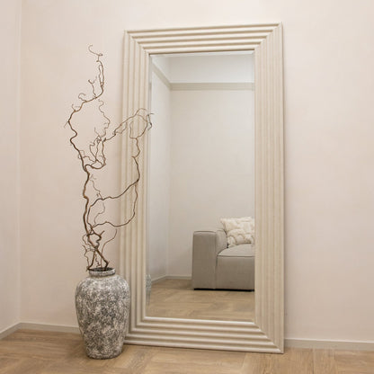 Aurora - Specchio a Figura Intera in Cemento Scanalato 180cm x 90cm