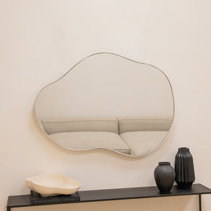 Ava - Specchio Irregolare a Forma di Stagno Ecru 100cm x 70cm