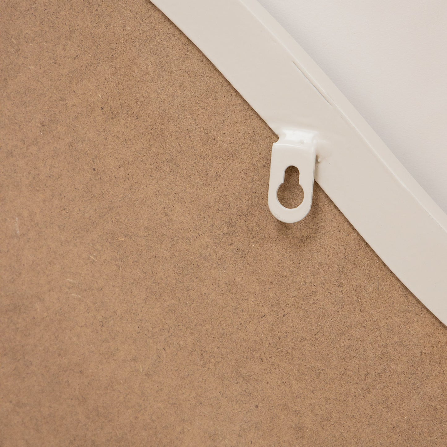 Ava - Specchio Irregolare a Forma di Stagno Ecru 100cm x 70cm