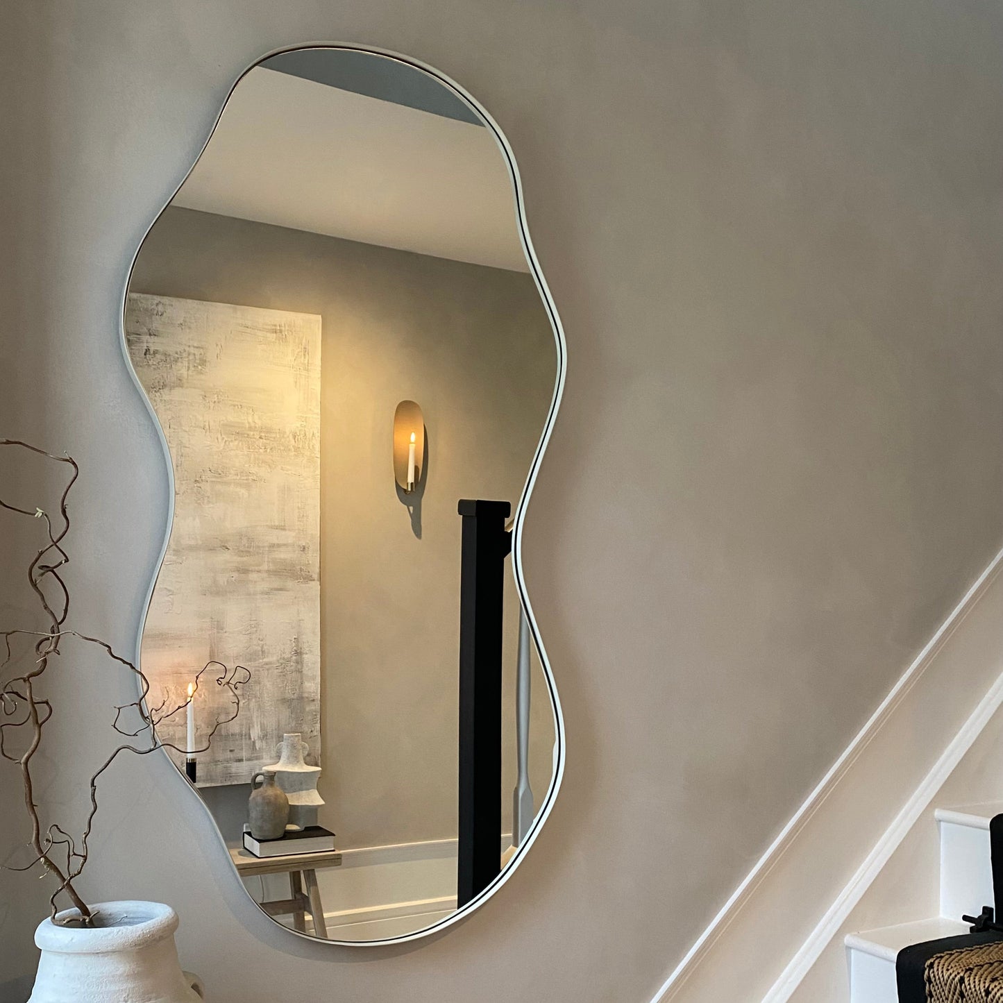 Ava - Specchio Irregolare a Forma di Stagno Ecru 125cm x 65cm
