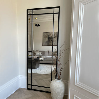 Bexley - Specchio in Metallo Nero a Figura Intera 180cm x 70cm
