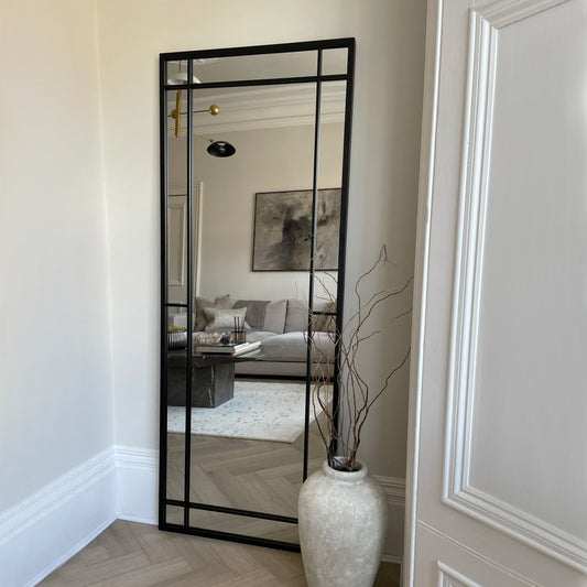 Bexley - Specchio in Metallo Nero a Figura Intera 180cm x 70cm