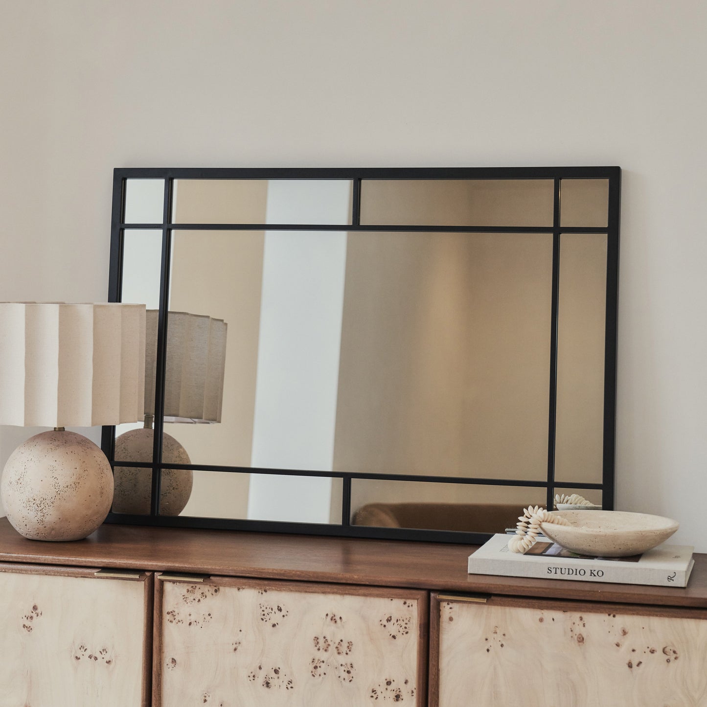 Bexley - Specchio da Parete Rettangolare in Metallo Nero 100cm x 70cm