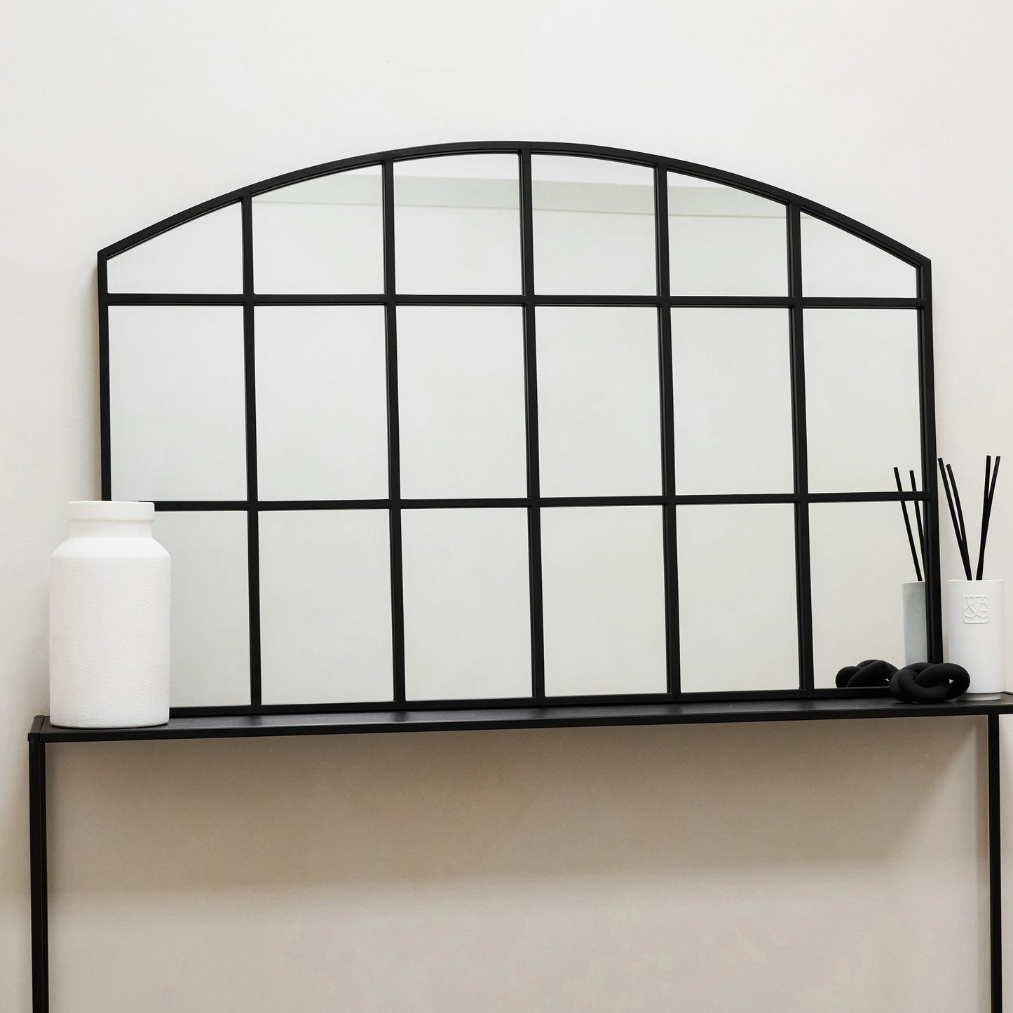 Bridgewater - Specchio a Finestra Industriale ad Arco in Metallo Nero 120cm x 80cm