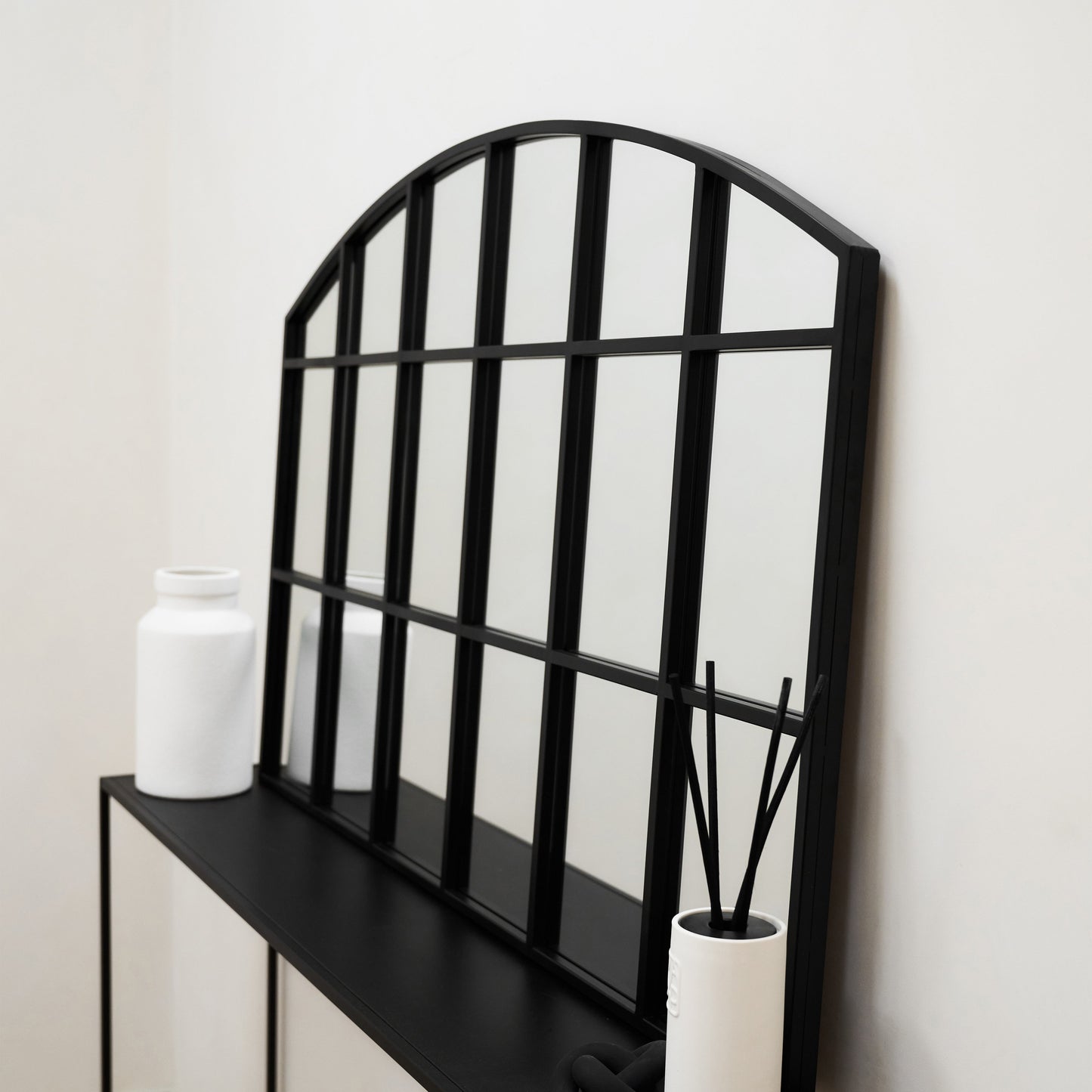 Bridgewater - Specchio a Finestra Industriale ad Arco in Metallo Nero 120cm x 80cm