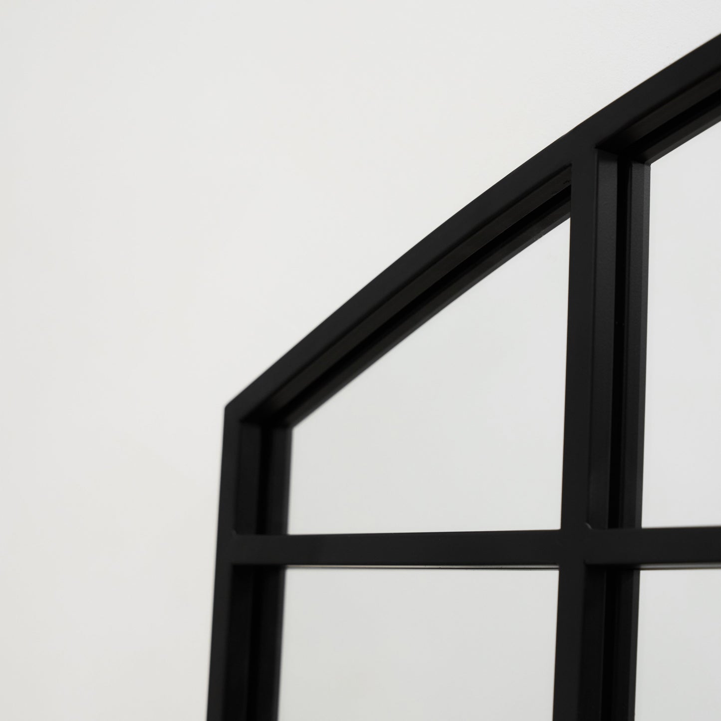 Bridgewater - Specchio a Finestra Industriale ad Arco in Metallo Nero 120cm x 80cm