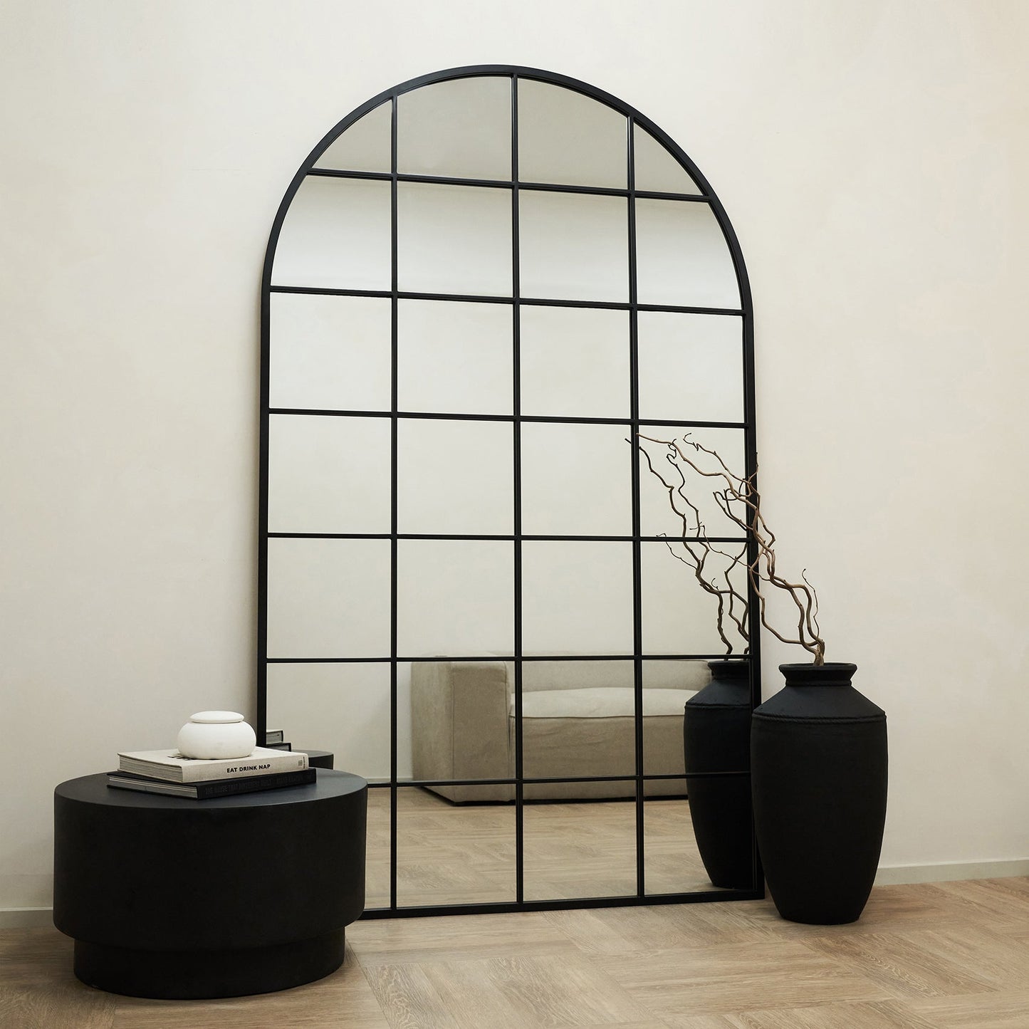 Brooklyn - Specchio ad Arco in Metallo Nero Grandezza Naturale 200cm x 120cm