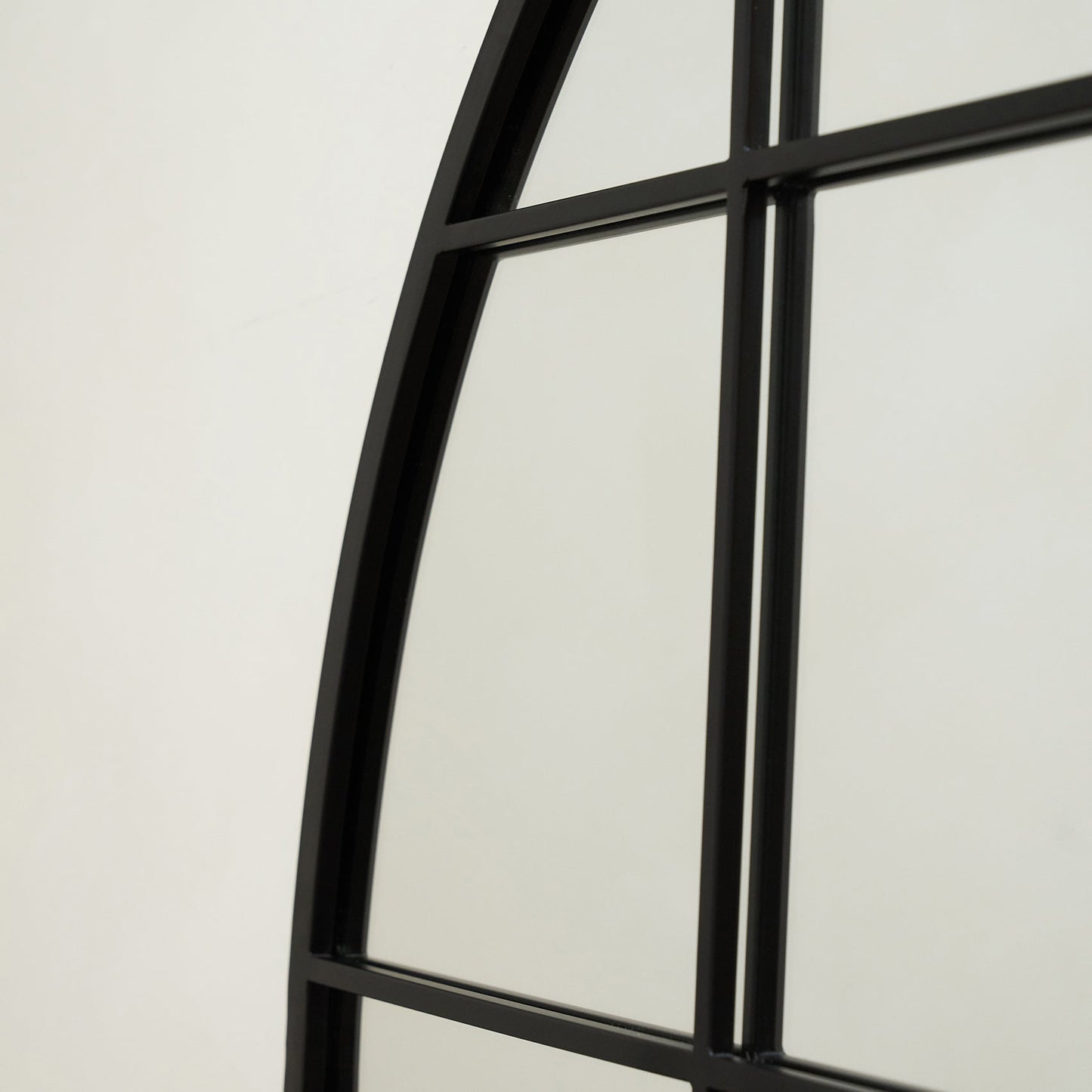 Brooklyn - Specchio ad Arco in Metallo Nero Grandezza Naturale 200cm x 120cm