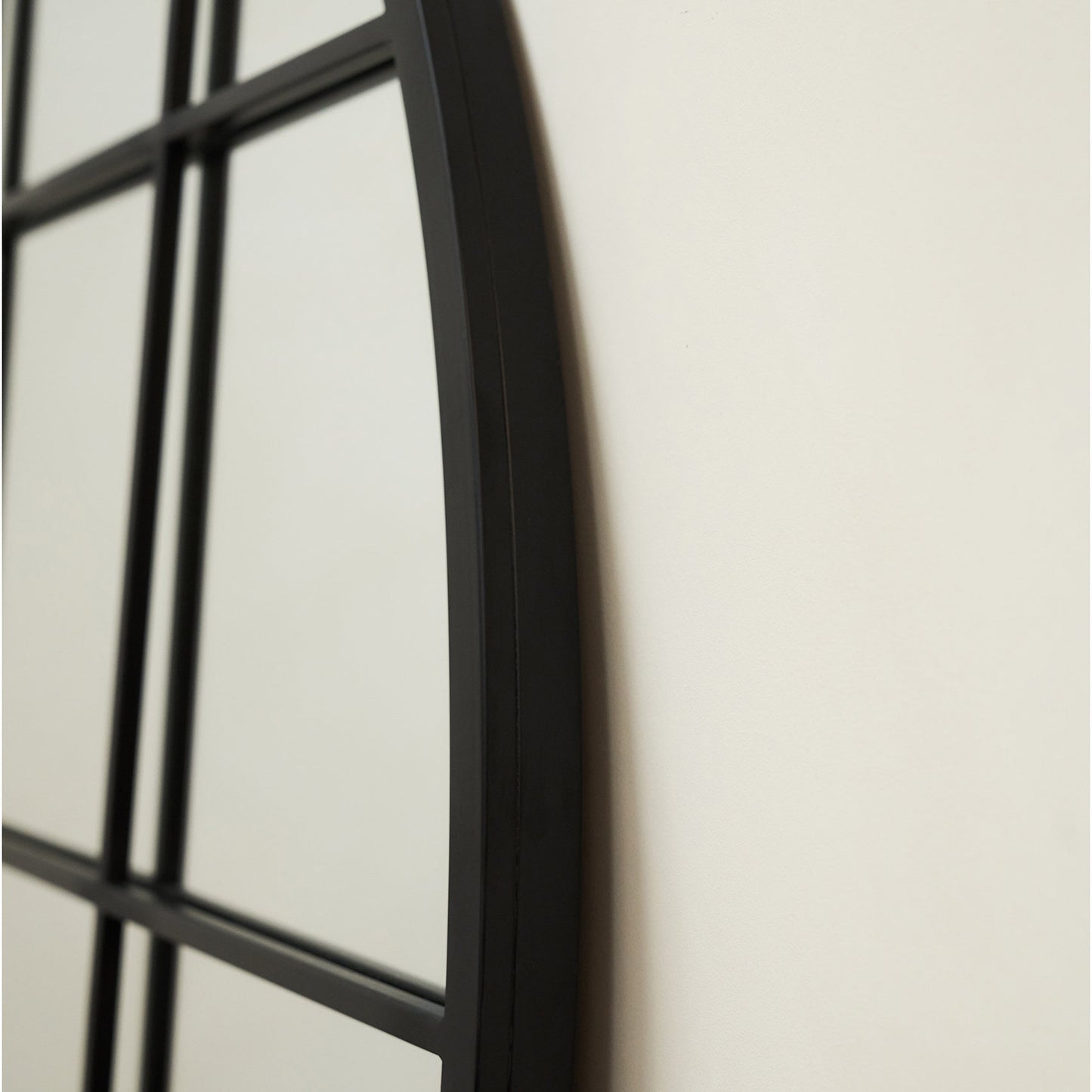 Brooklyn - Specchio ad Arco in Metallo Nero Grandezza Naturale 200cm x 120cm