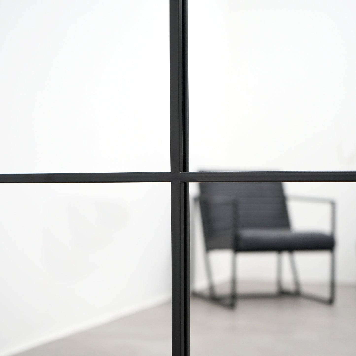 Brooklyn - Specchio Grande in Metallo Nero a Figura Intera 210cm x 120cm