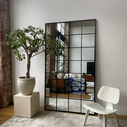Brooklyn - Specchio Grande in Metallo Nero a Figura Intera 210cm x 120cm