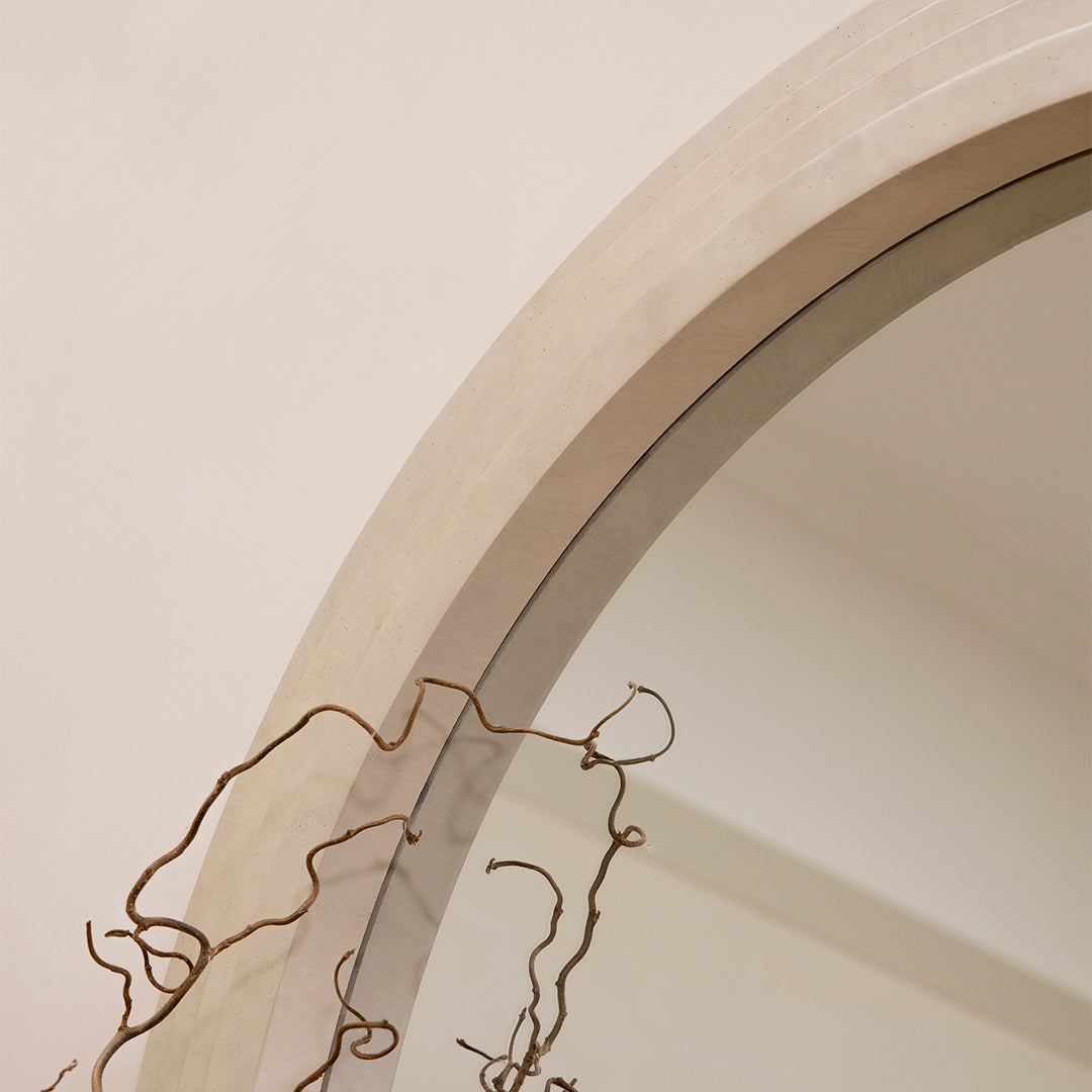 Luciana - Specchio ad Arco in Cemento a Figura Intera 180cm x 110cm