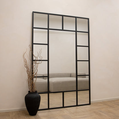 Camden - Specchio Industriale a Finestra in Metallo Nero a Figura Intera 179cm x 119cm