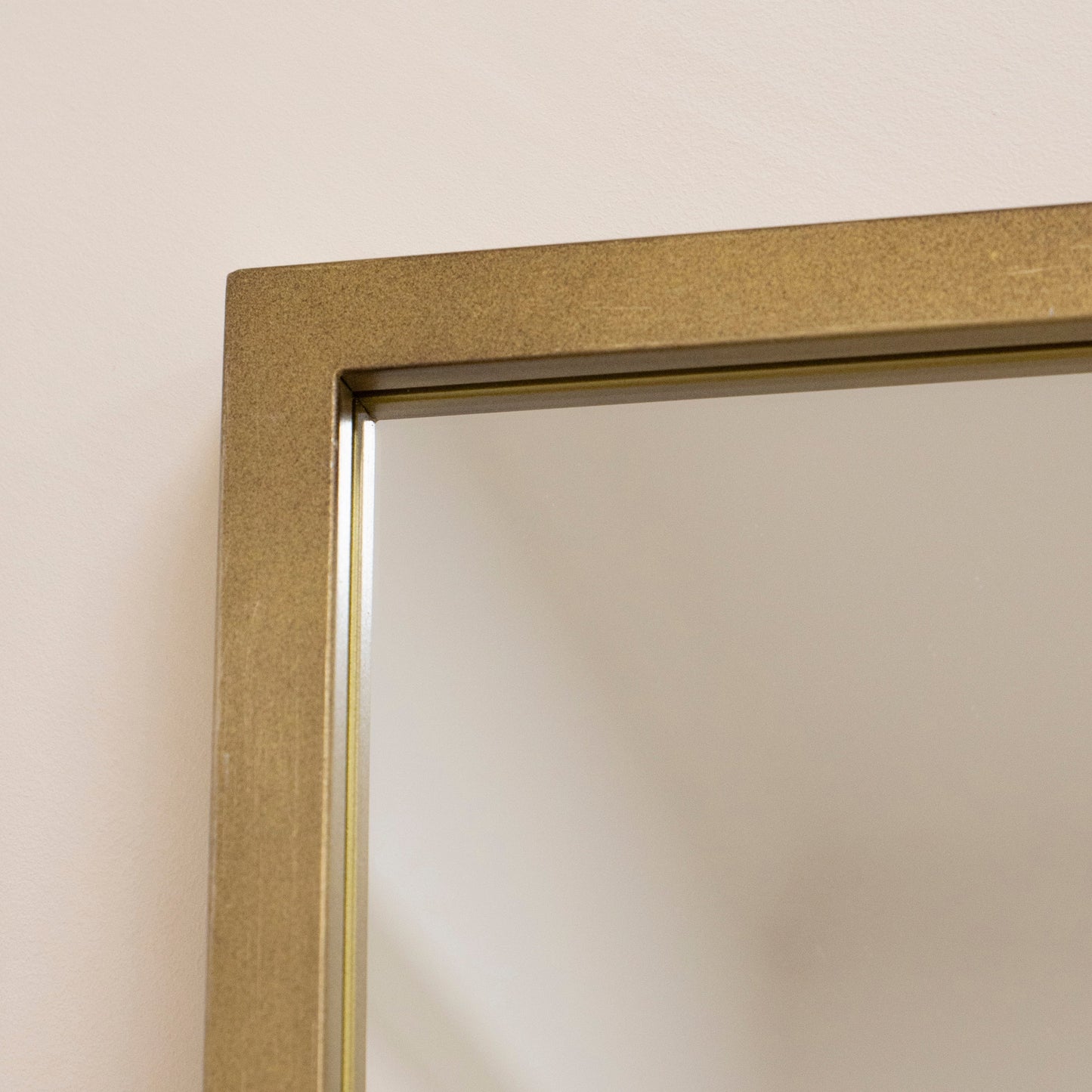 Camden - Specchio a Finestra Industriale in Metallo a Figura Intera Oro 179cm x 119cm