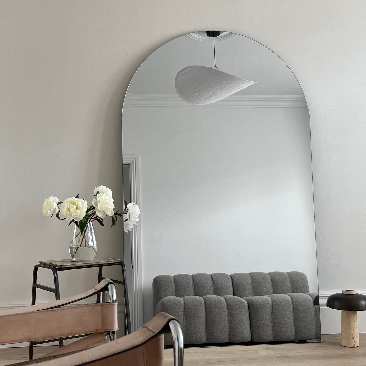 Edge - Specchio Grande ad Arco Senza Cornice a Figura Intera 179cm x 110cm