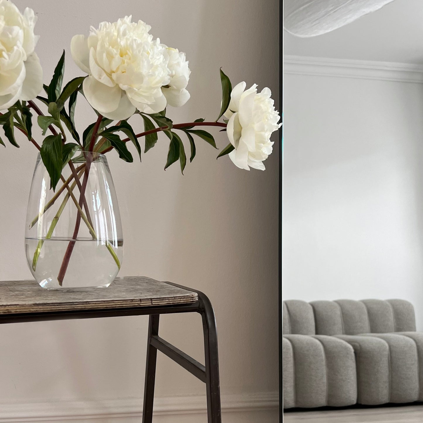 Edge - Specchio Grande ad Arco Senza Cornice a Figura Intera 179cm x 110cm